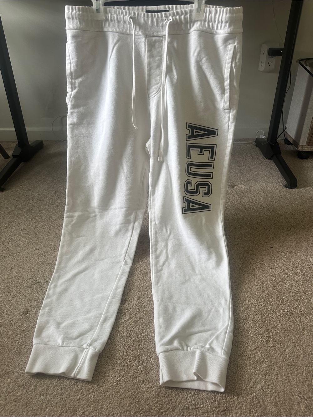Men's AE USA White Logo Jogger Sweatpants, Size Medium Tall